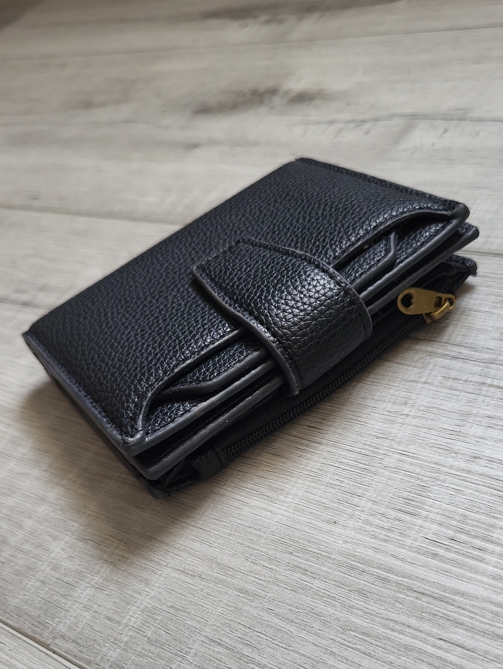 RFID Large Capacity Classic Black Pebbled Leather Wallet
